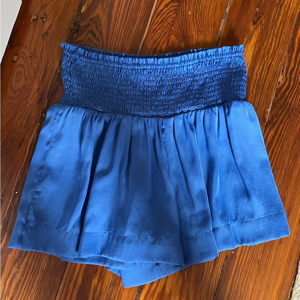 TCEC blue smocked waist flowy shorts